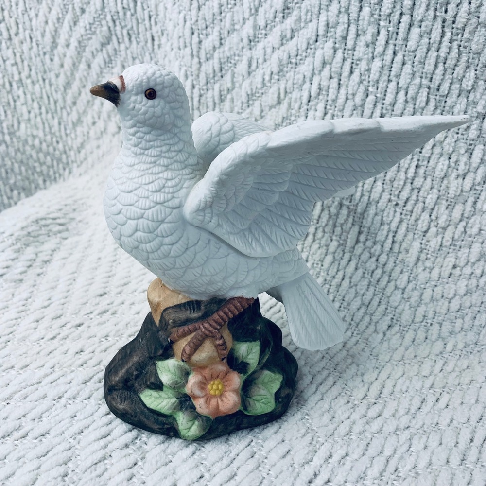 White Dove Bird Figurine Porcelain Bisque Matte Flower Detail 1224DI Mexico‎